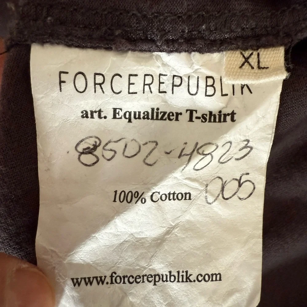 Men's Gray Graphic T-Shirt XL - Picture 7 of 8